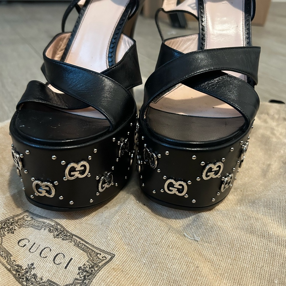 Gucci Interlocking G Studs Leather Platform Heels - image 3